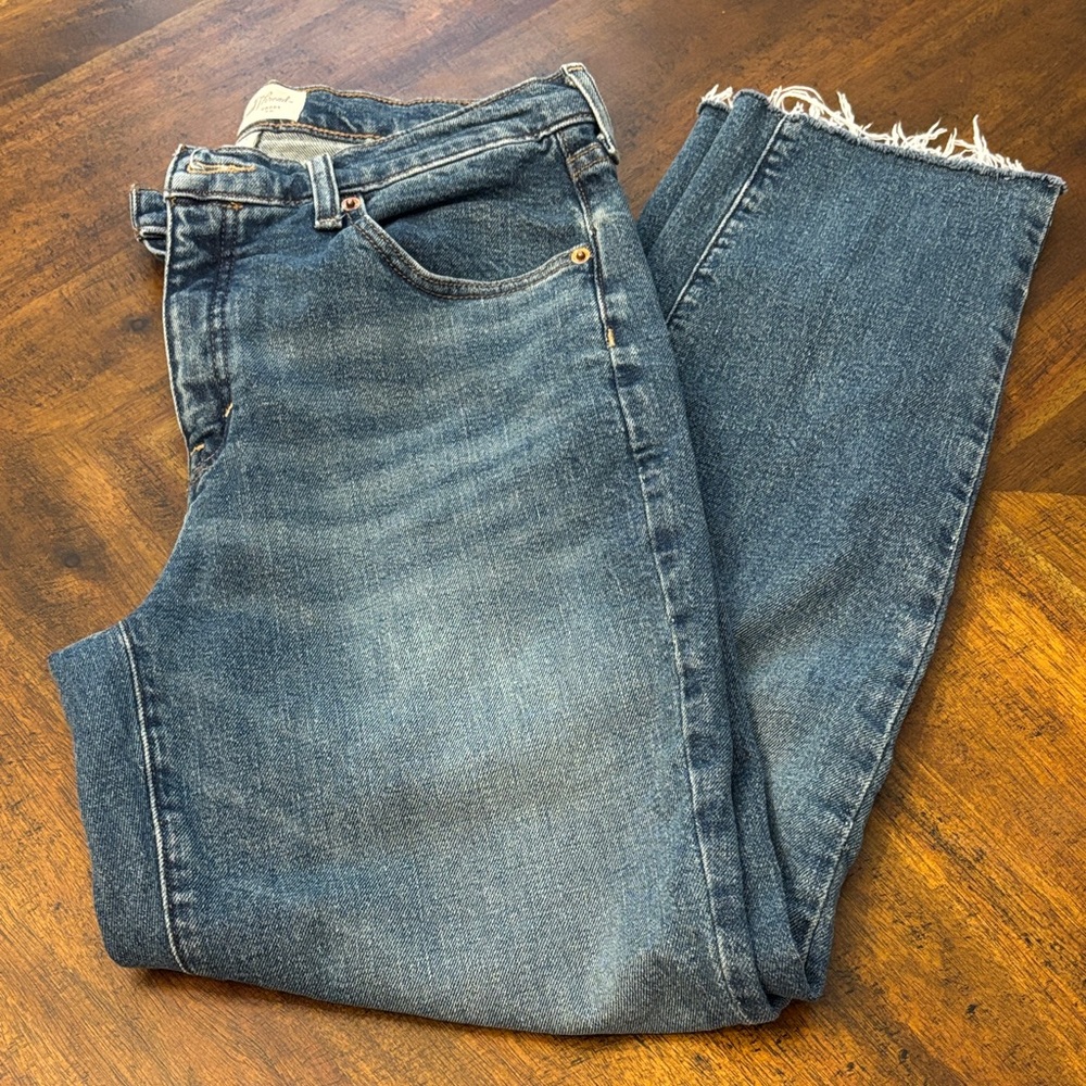 Universal Thread Dark Wash Denim Jeans